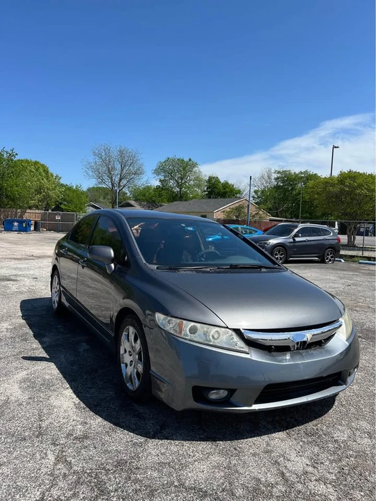 2011 Honda Civic 8th Gen - Image 3 of 14