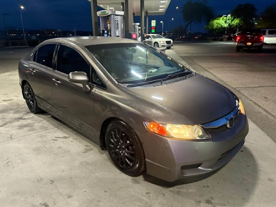 2011 Honda Civic 8th Gen - Image 8 of 16