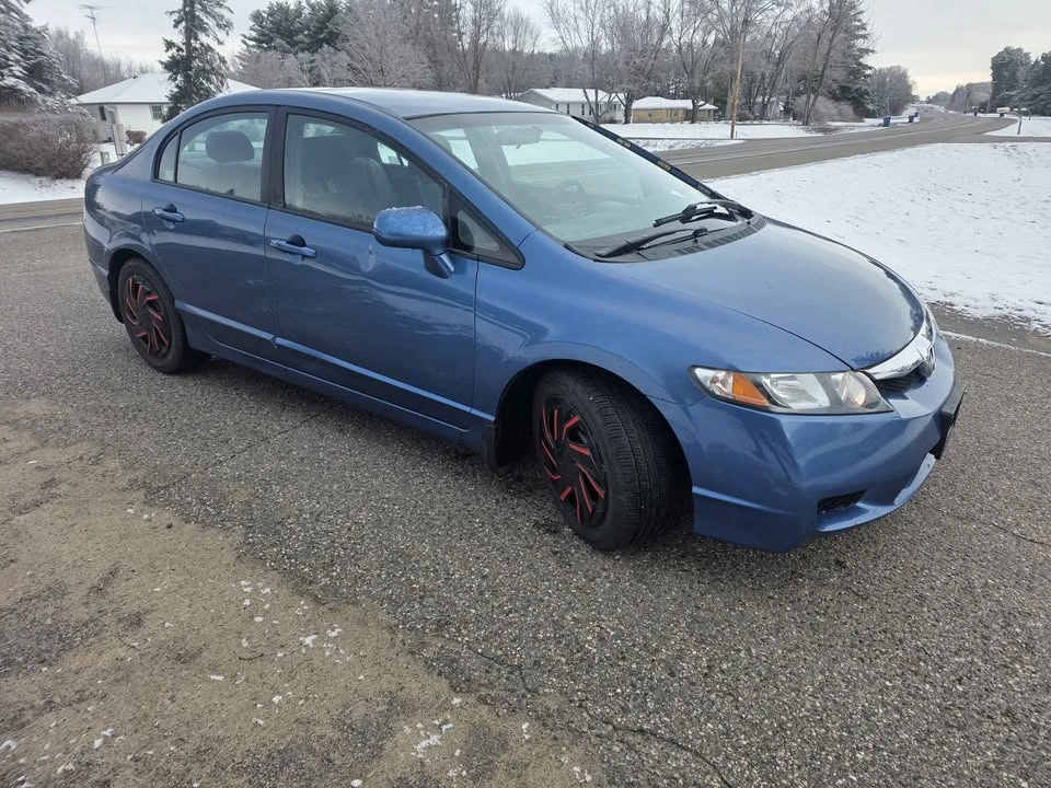 2011 Honda Civic 8th Gen - Image 3 of 16