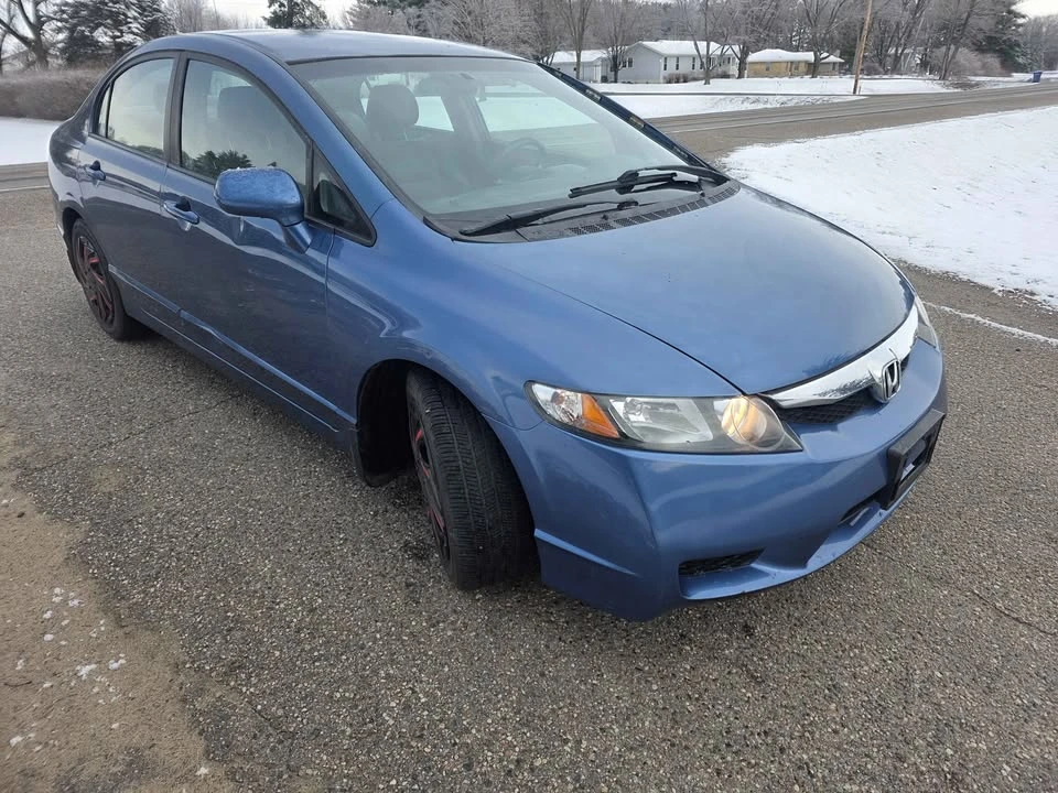 2011 Honda Civic 8th Gen - Image 4 of 16