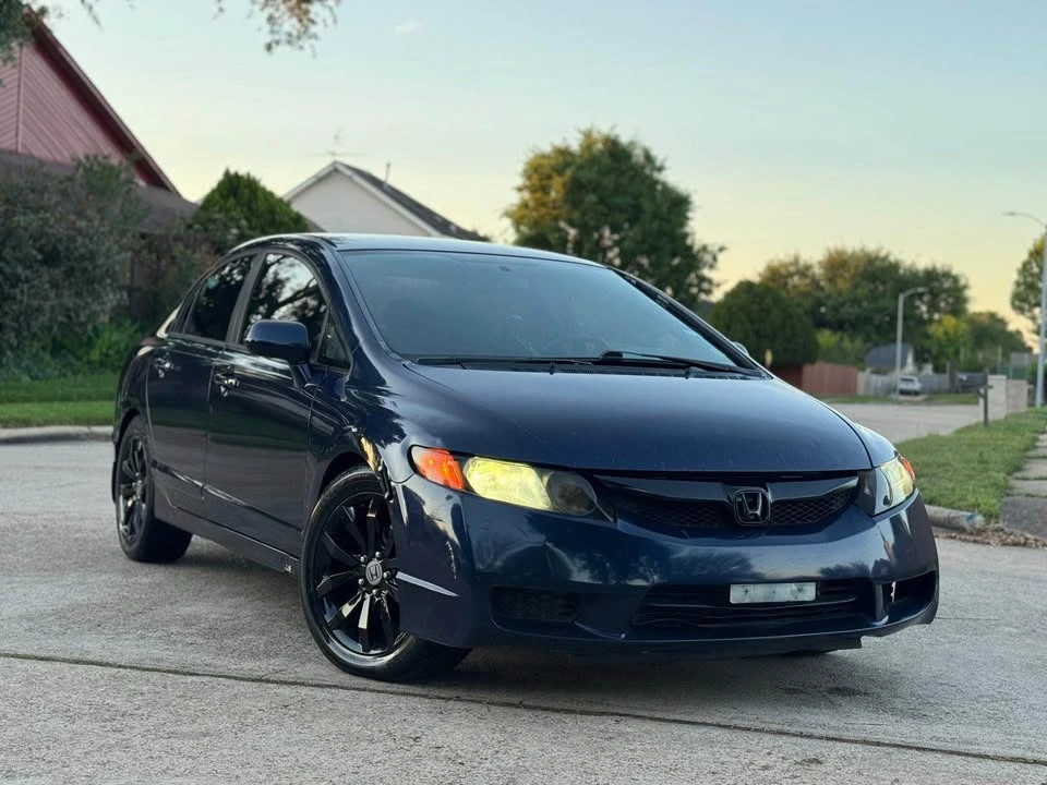 2011 Honda Civic 8th Gen - Image 3 of 12