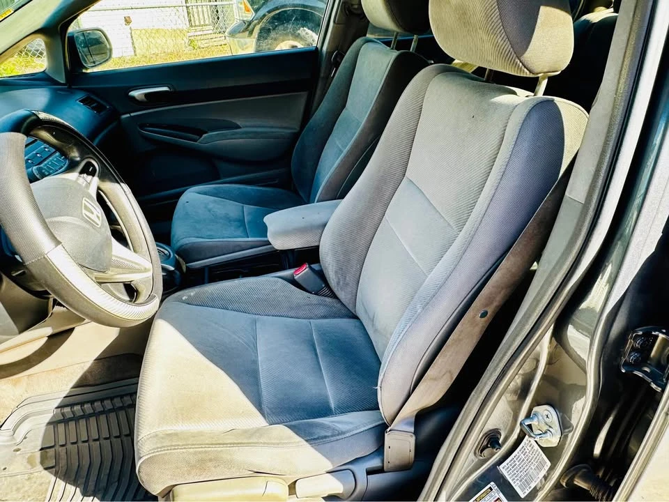 2011 Honda Civic 8th Gen - Image 8 of 10