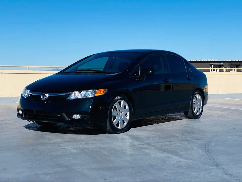 2011 Honda Civic 8th Gen - Image 3 of 4