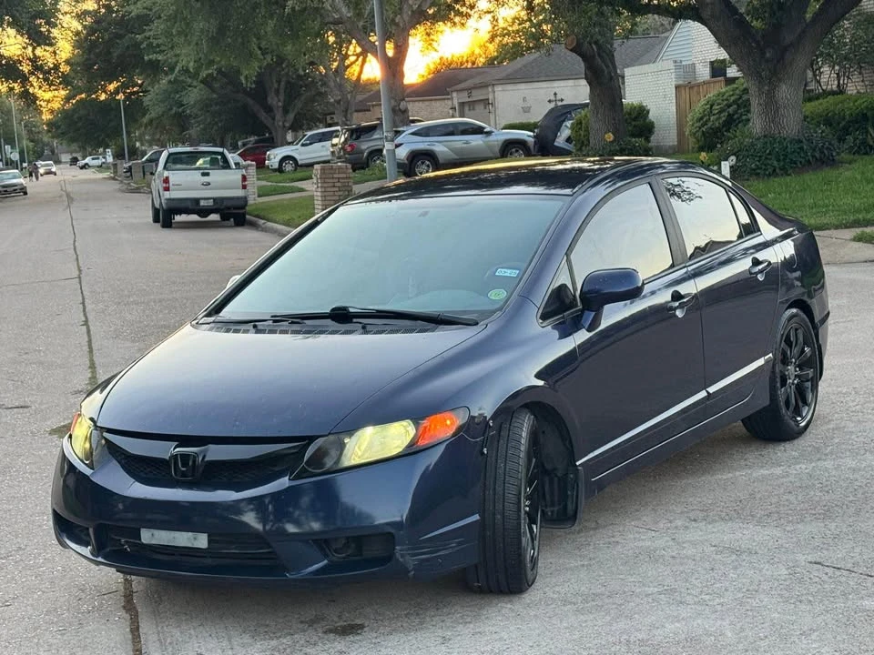2011 Honda Civic 8th Gen - Image 5 of 12