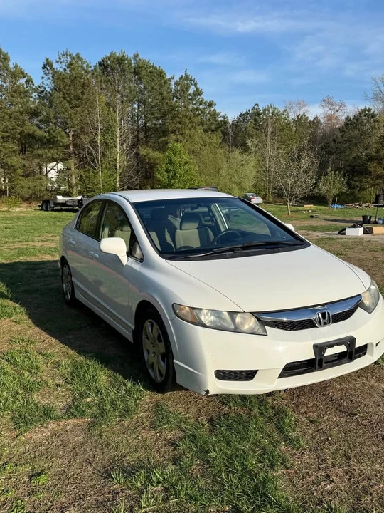 2011 Honda Civic 8th Gen - Image 4 of 8