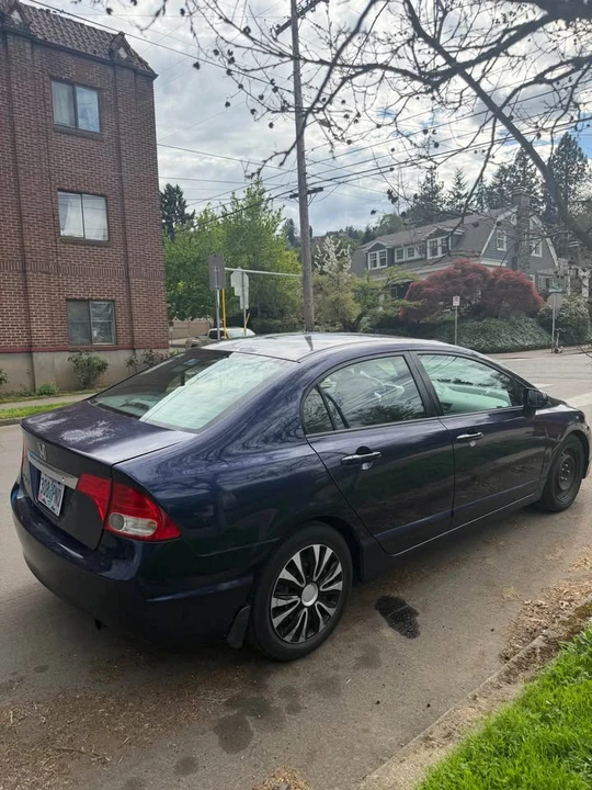 2011 Honda Civic 8th Gen - Image 5 of 11