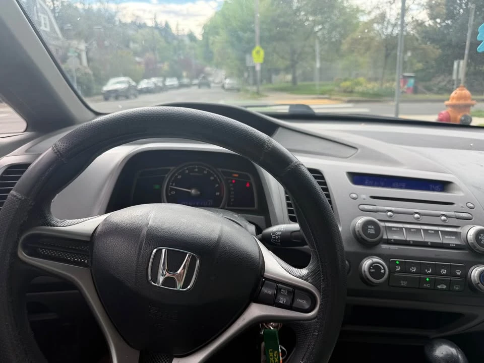 2011 Honda Civic 8th Gen - Image 7 of 11