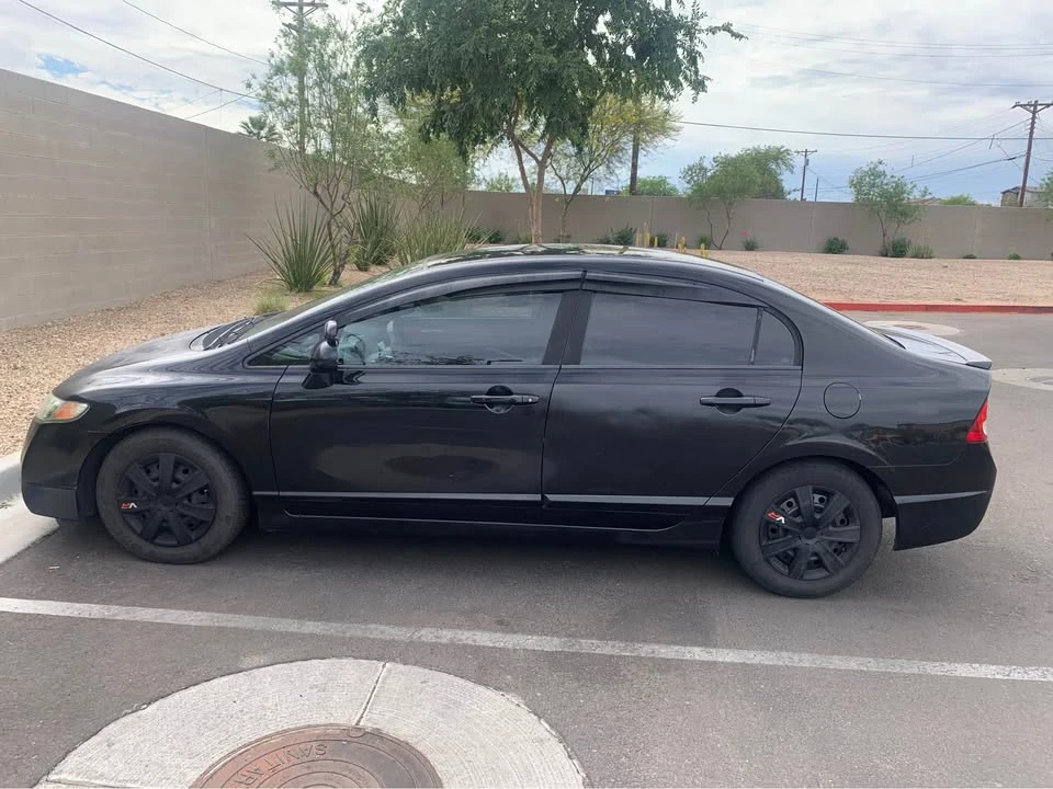 2011 Honda Civic 8th Gen - Image 3 of 11