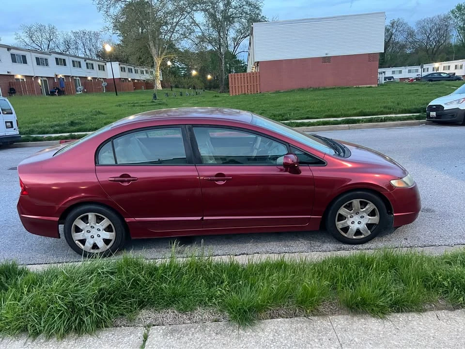 2011 Honda Civic 8th Gen - Image 4 of 10