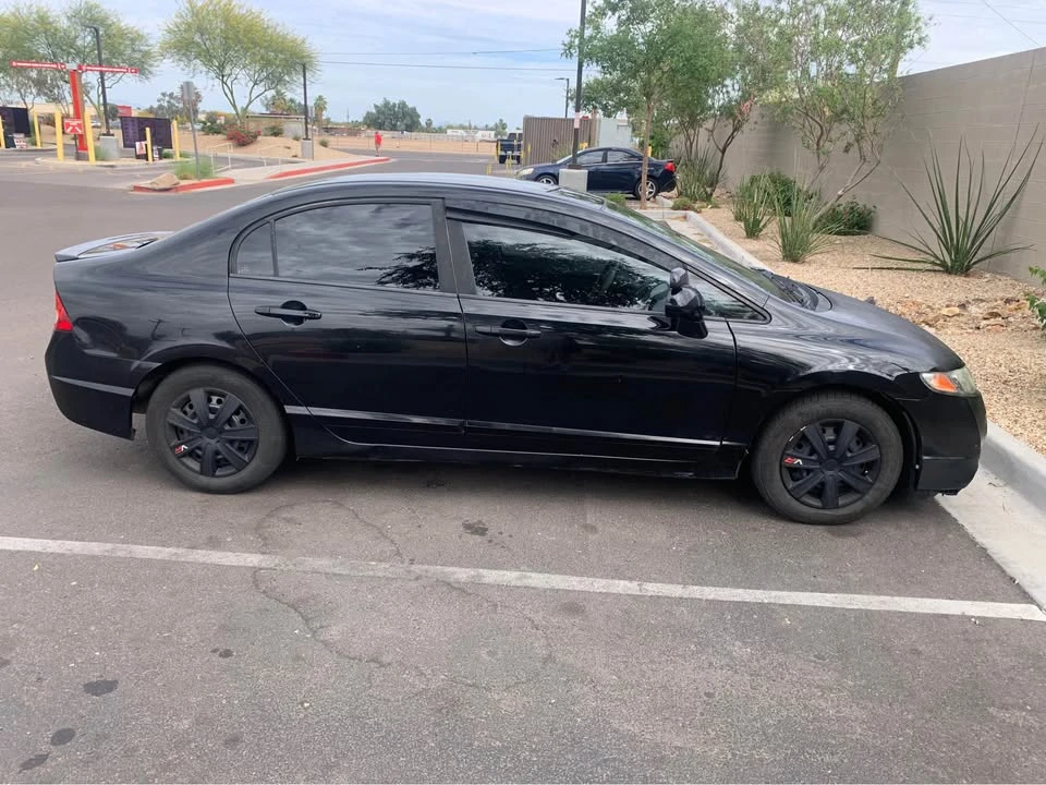 2011 Honda Civic 8th Gen - Image 4 of 11