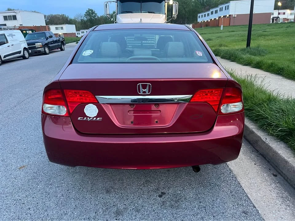 2011 Honda Civic 8th Gen - Image 9 of 10