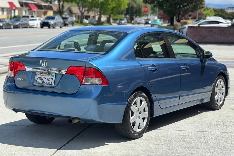 2011 Honda Civic 8th Gen - Image 3 of 20