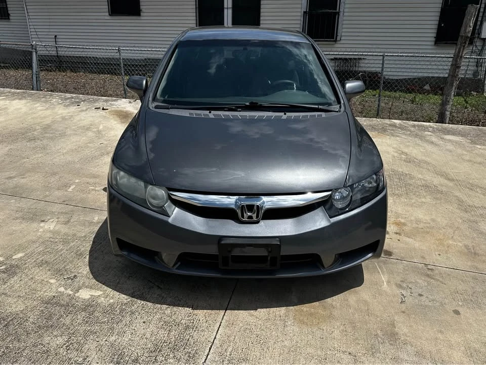 2011 Honda Civic 8th Gen - Image 2 of 10