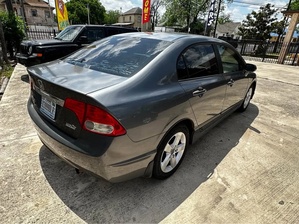 2011 Honda Civic 8th Gen - Image 3 of 10