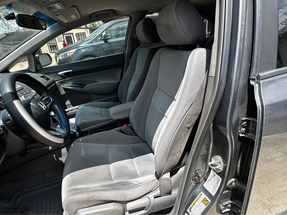 2011 Honda Civic 8th Gen - Image 8 of 10