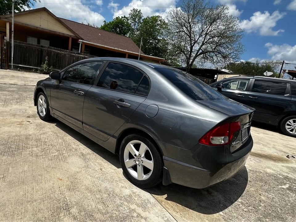 2011 Honda Civic 8th Gen - Image 7 of 10