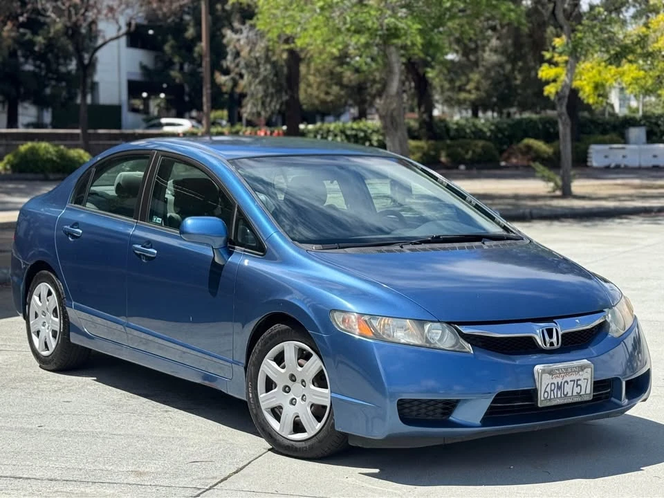 2011 Honda Civic 8th Gen - Image 2 of 20