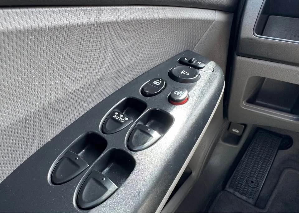2011 Honda Civic 8th Gen - Image 17 of 20