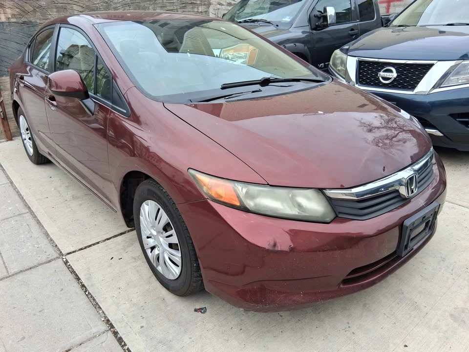 2011 Honda Civic 8th Gen - Image 3 of 6