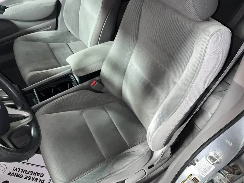 2011 Honda Civic 8th Gen - Image 5 of 6