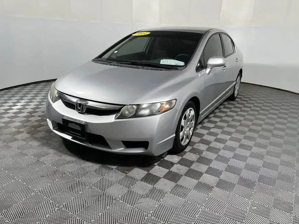 2011 Honda Civic 8th Gen - Image 3 of 6