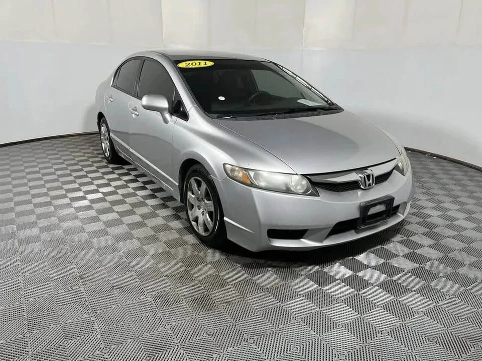 2011 Honda Civic 8th Gen - Image 2 of 6