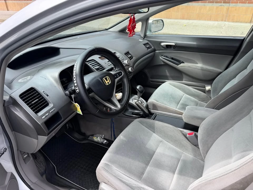 2011 Honda Civic 8th Gen - Image 6 of 8