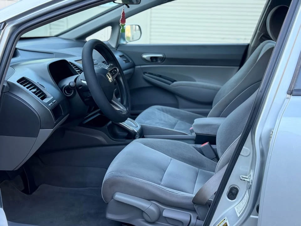 2011 Honda Civic 8th Gen - Image 7 of 15