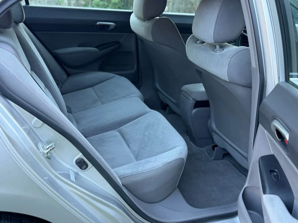 2011 Honda Civic 8th Gen - Image 9 of 12