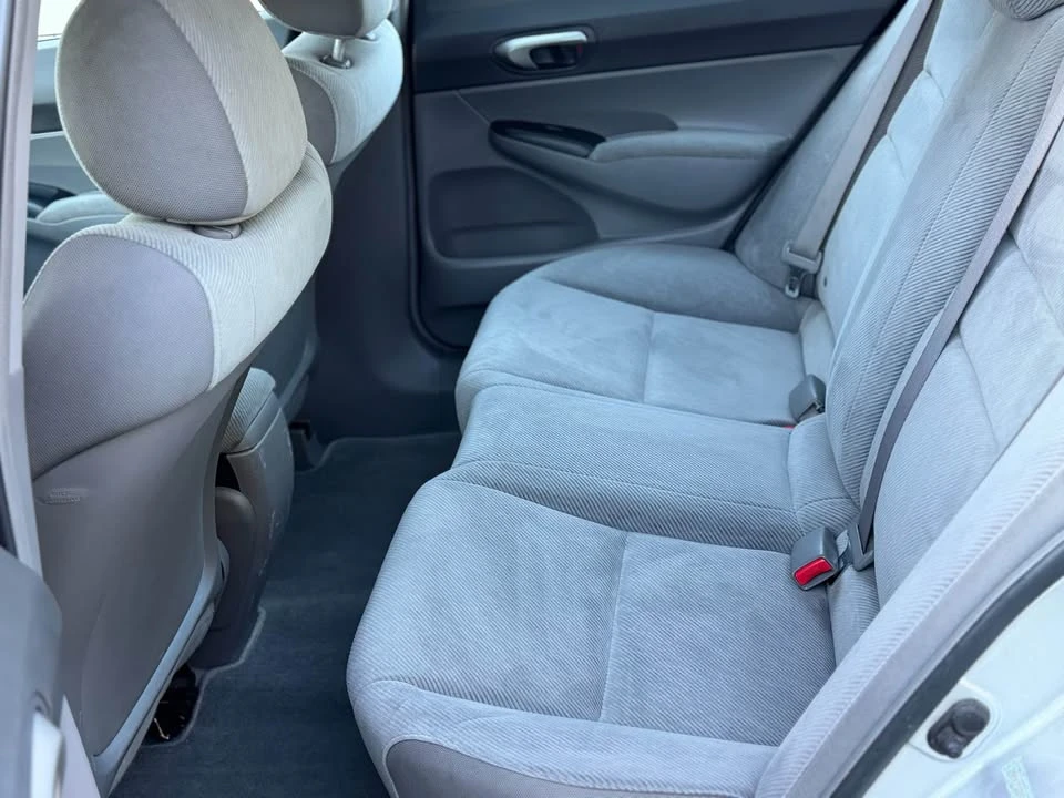 2011 Honda Civic 8th Gen - Image 8 of 12