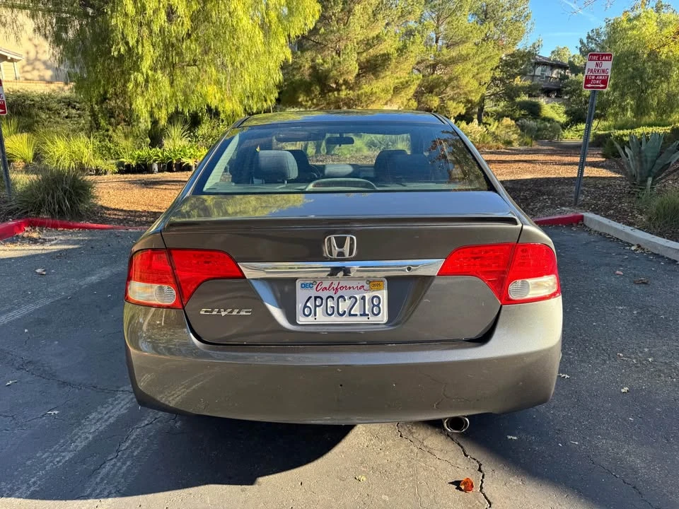 2011 Honda Civic 8th Gen - Image 5 of 9