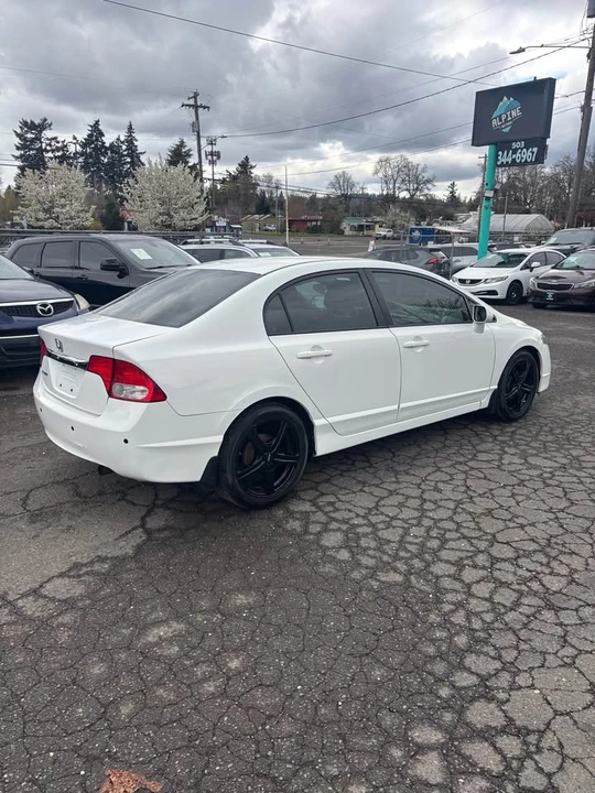2011 Honda Civic 8th Gen - Image 4 of 12