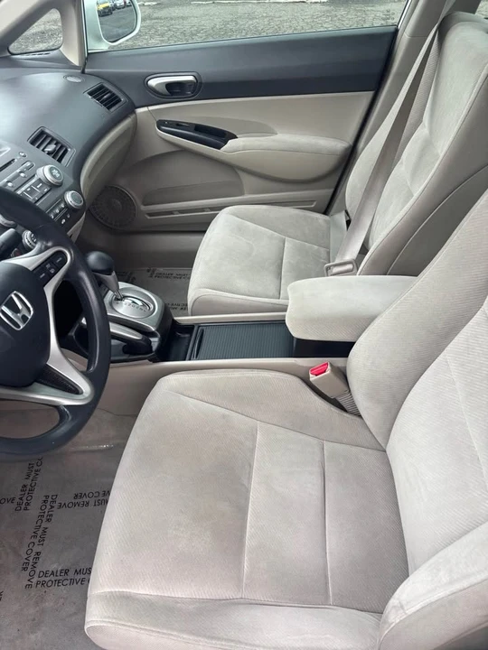 2011 Honda Civic 8th Gen - Image 9 of 12