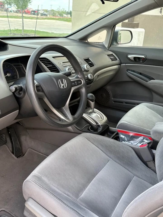 2011 Honda Civic 8th Gen - Image 11 of 17
