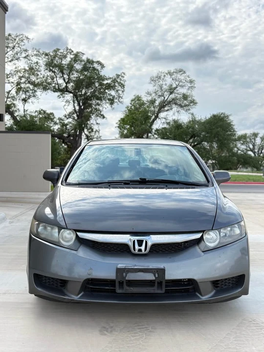 2011 Honda Civic 8th Gen - Image 2 of 17