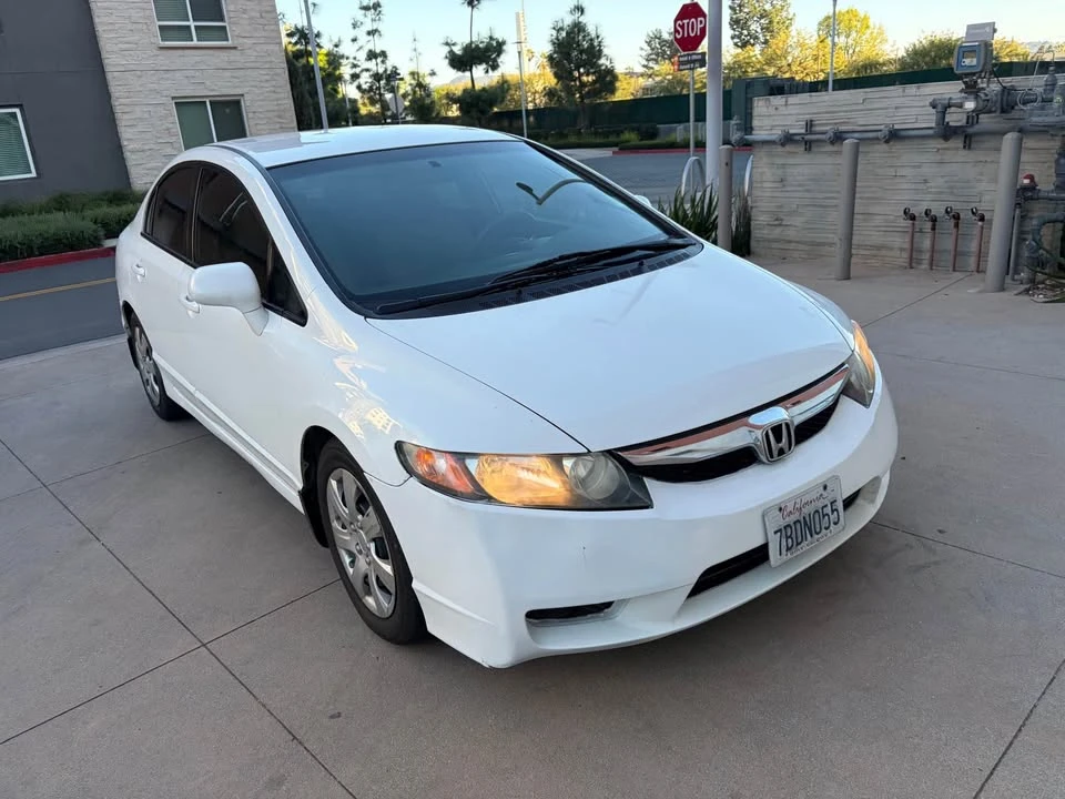 2011 Honda Civic 8th Gen - Image 2 of 18