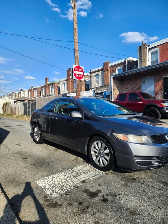 2011 Honda Civic 8th Gen - Image 3 of 8