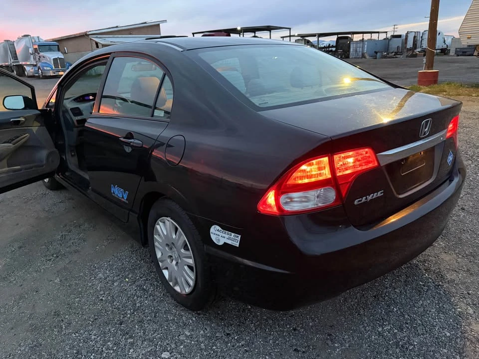 2011 Honda Civic 8th Gen - Image 7 of 13