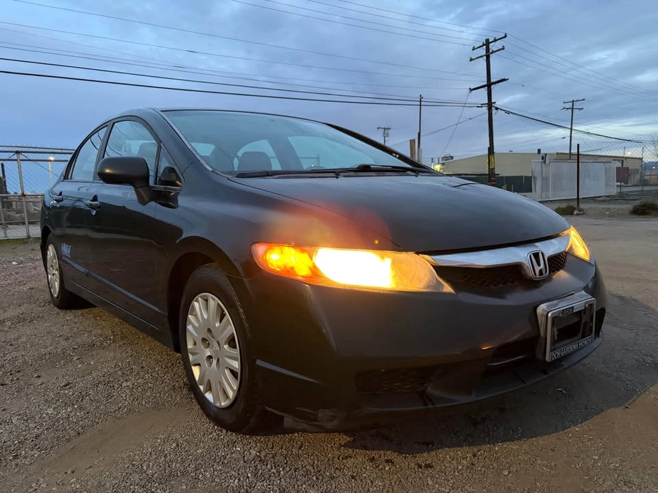 2011 Honda Civic 8th Gen - Image 2 of 13