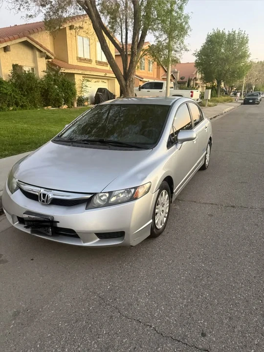 2011 Honda Civic 8th Gen - Image 5 of 13
