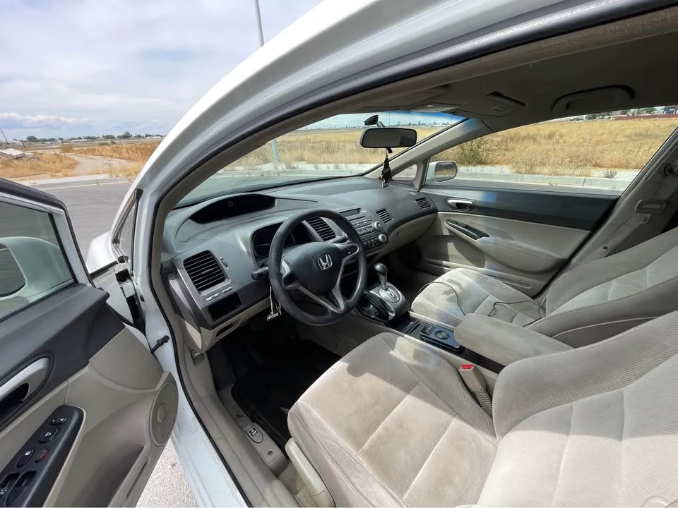 2011 Honda Civic 8th Gen - Image 7 of 12