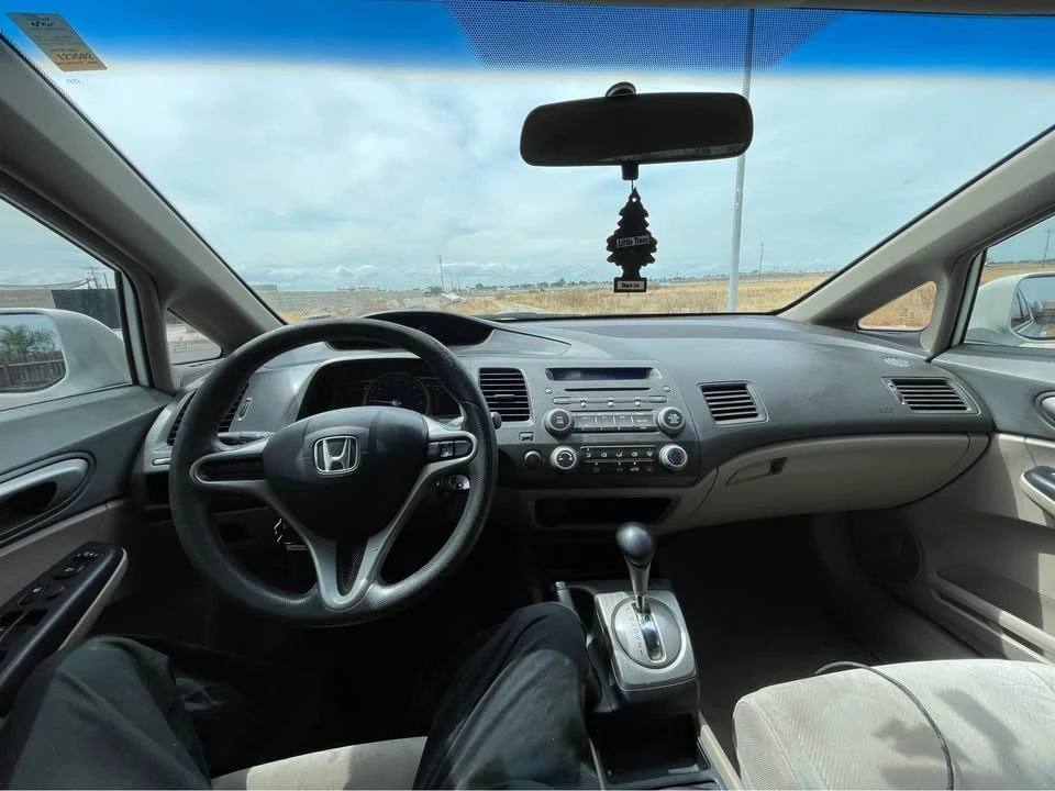 2011 Honda Civic 8th Gen - Image 8 of 12