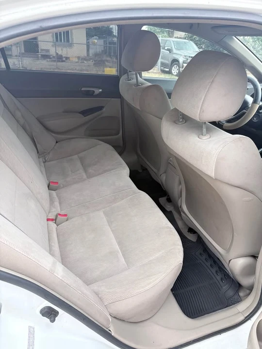 2011 Honda Civic 8th Gen - Image 11 of 15