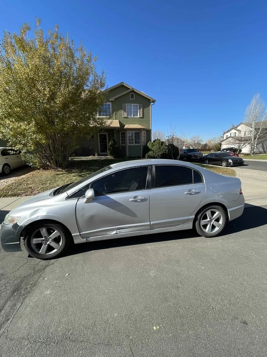 2011 Honda Civic 8th Gen - Image 4 of 7