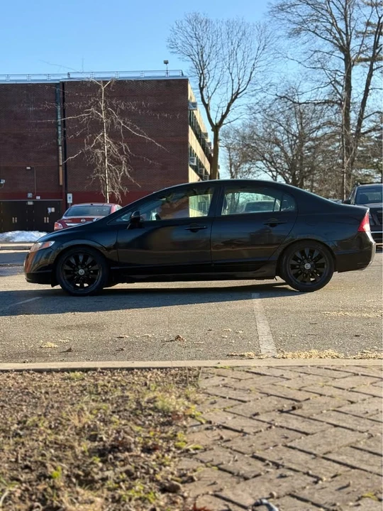 2011 Honda Civic 8th Gen - Image 7 of 16