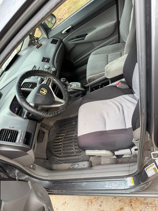 2011 Honda Civic 8th Gen - Image 4 of 6