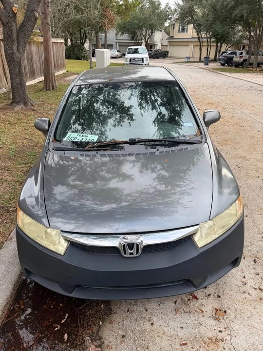 2011 Honda Civic 8th Gen - Image 2 of 6