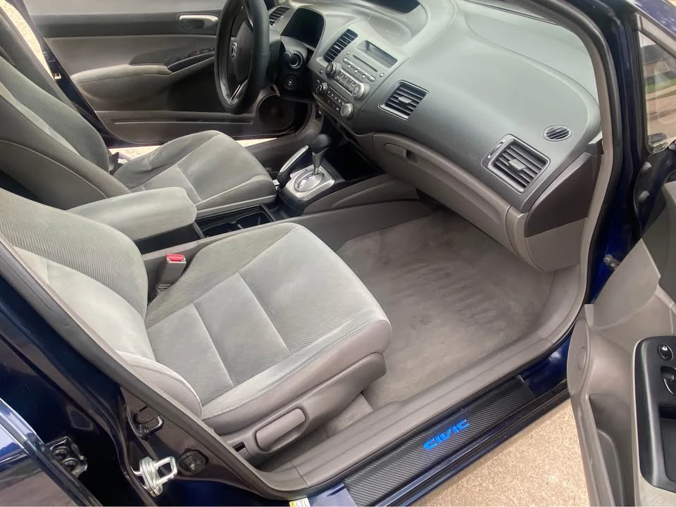 2011 Honda Civic 8th Gen - Image 7 of 11