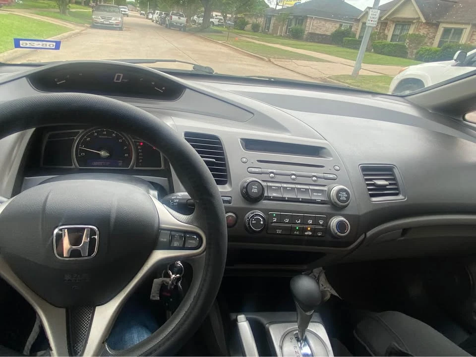 2011 Honda Civic 8th Gen - Image 9 of 11