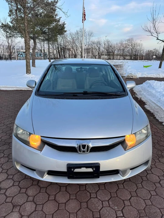 2011 Honda Civic 8th Gen - Image 5 of 14